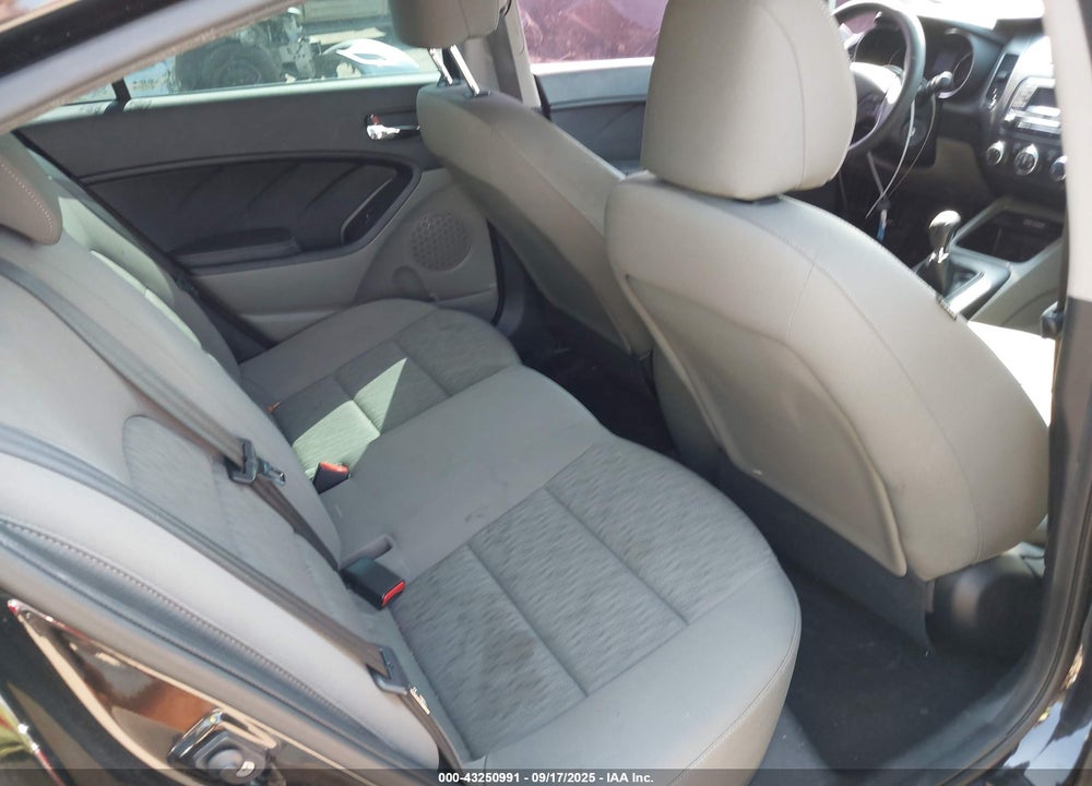 2015 KIA FORTE VIN: KNAFK4A6XF5404799