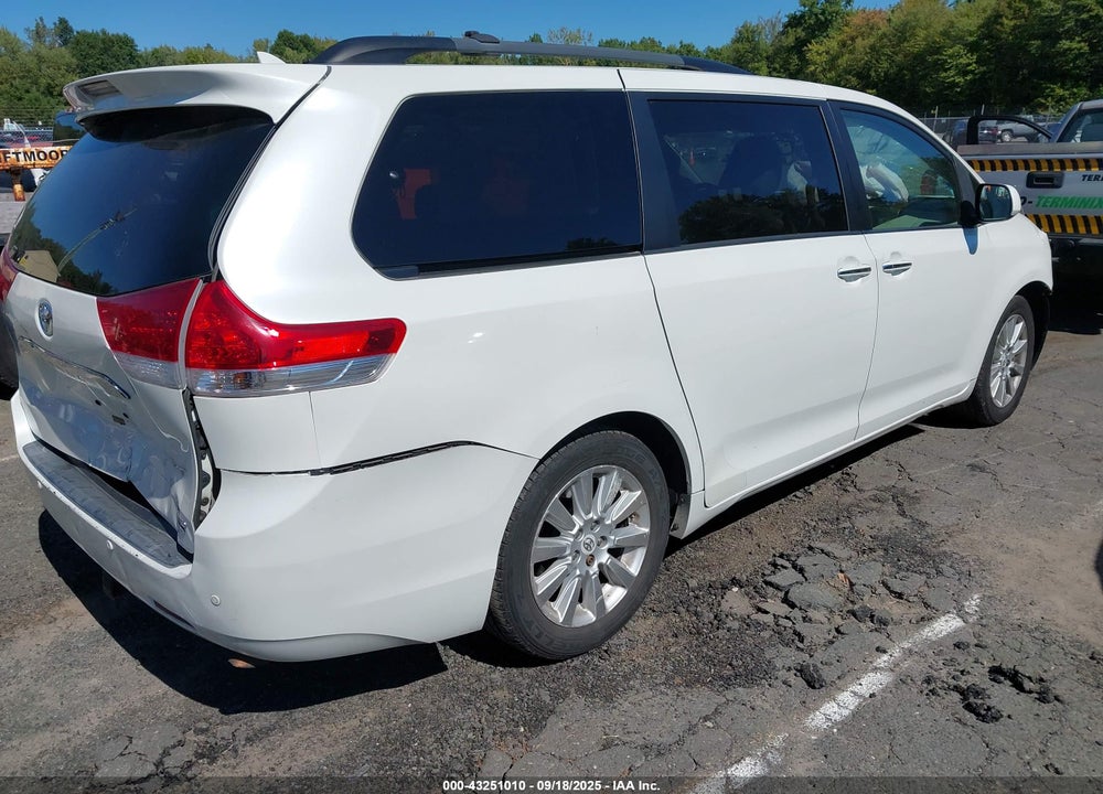 2011 TOYOTA SIENNA LIMITED VIN: 5TDDK3DCXBS004221