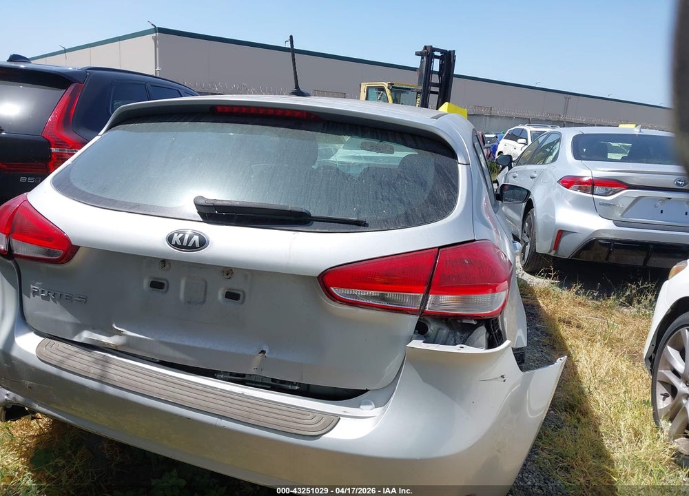 2017 KIA FORTE LX VIN: KNAFK5A81H5680735