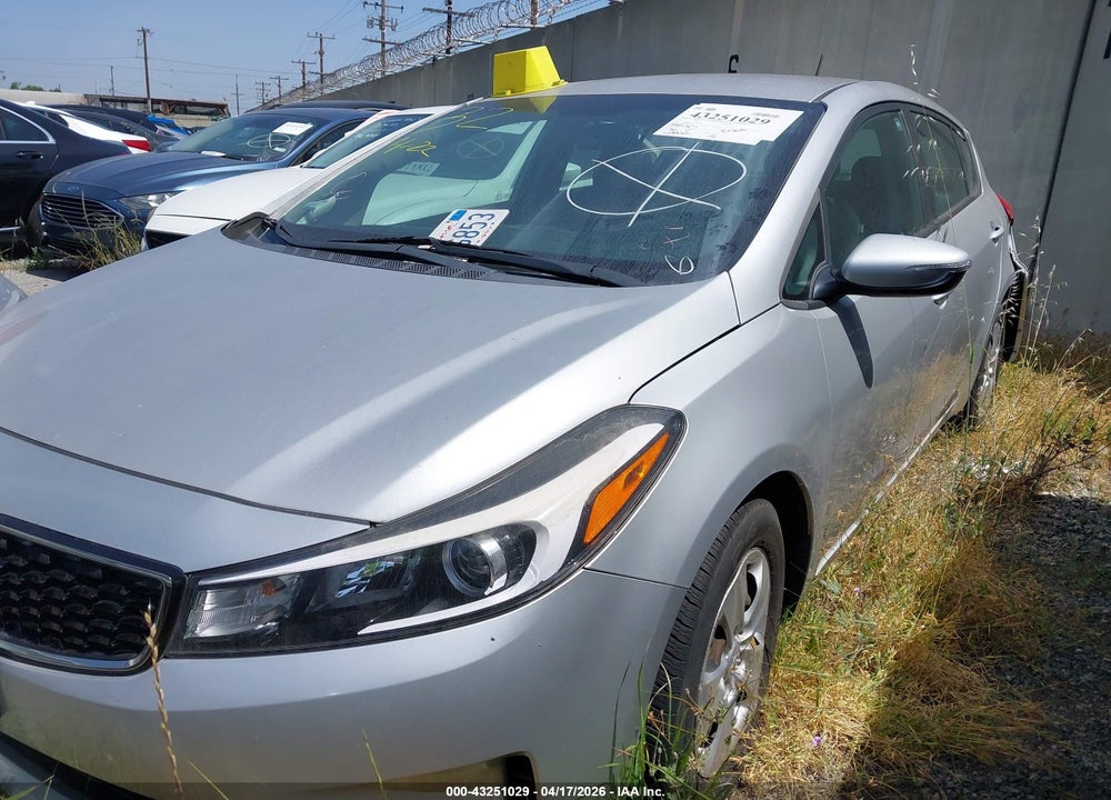 2017 KIA FORTE LX VIN: KNAFK5A81H5680735