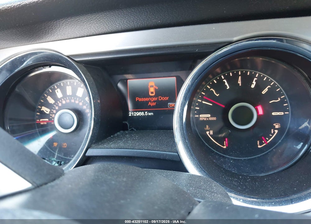 2014 FORD MUSTANG VIN: 1ZVBP8FF2E5232671
