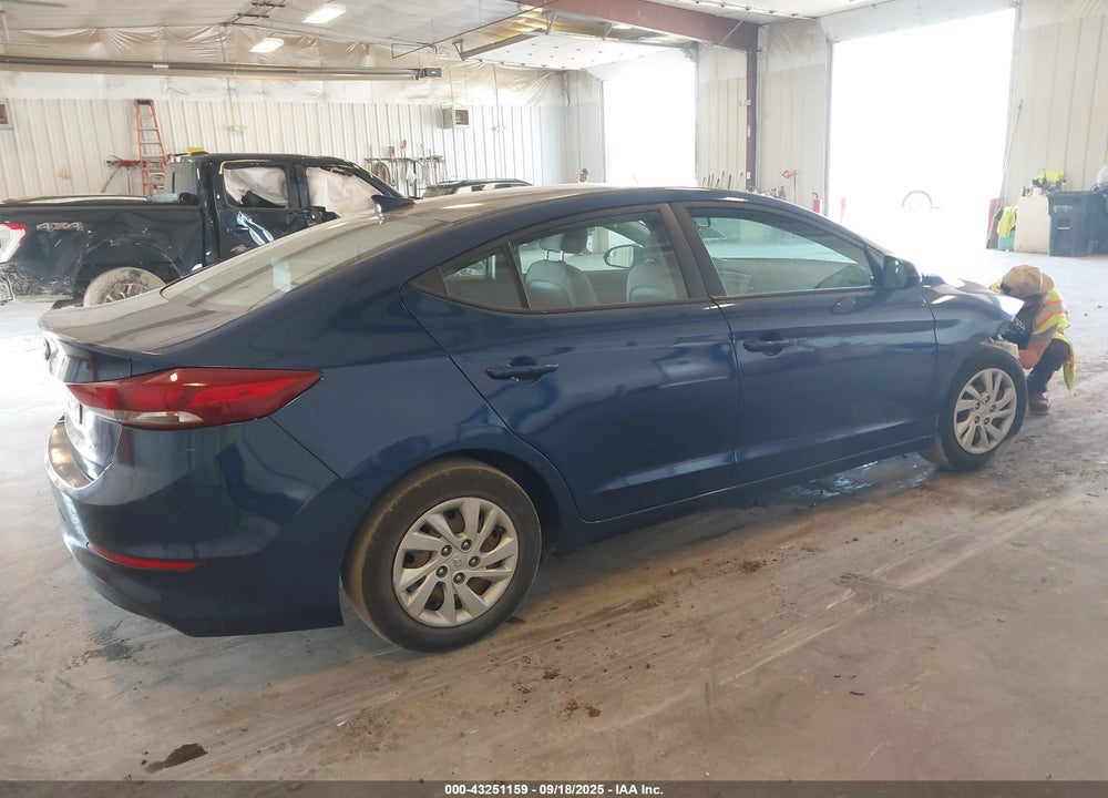 2017 HYUNDAI ELANTRA SE VIN: 5NPD74LF6HH183424
