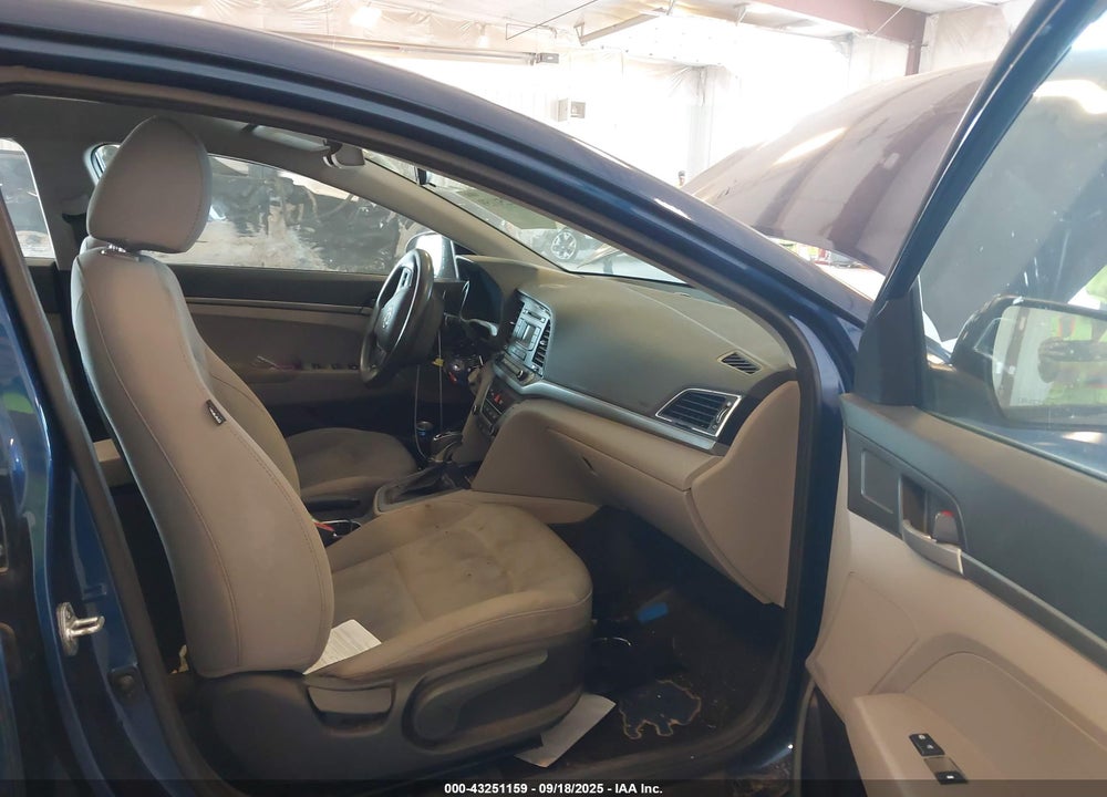 2017 HYUNDAI ELANTRA SE VIN: 5NPD74LF6HH183424