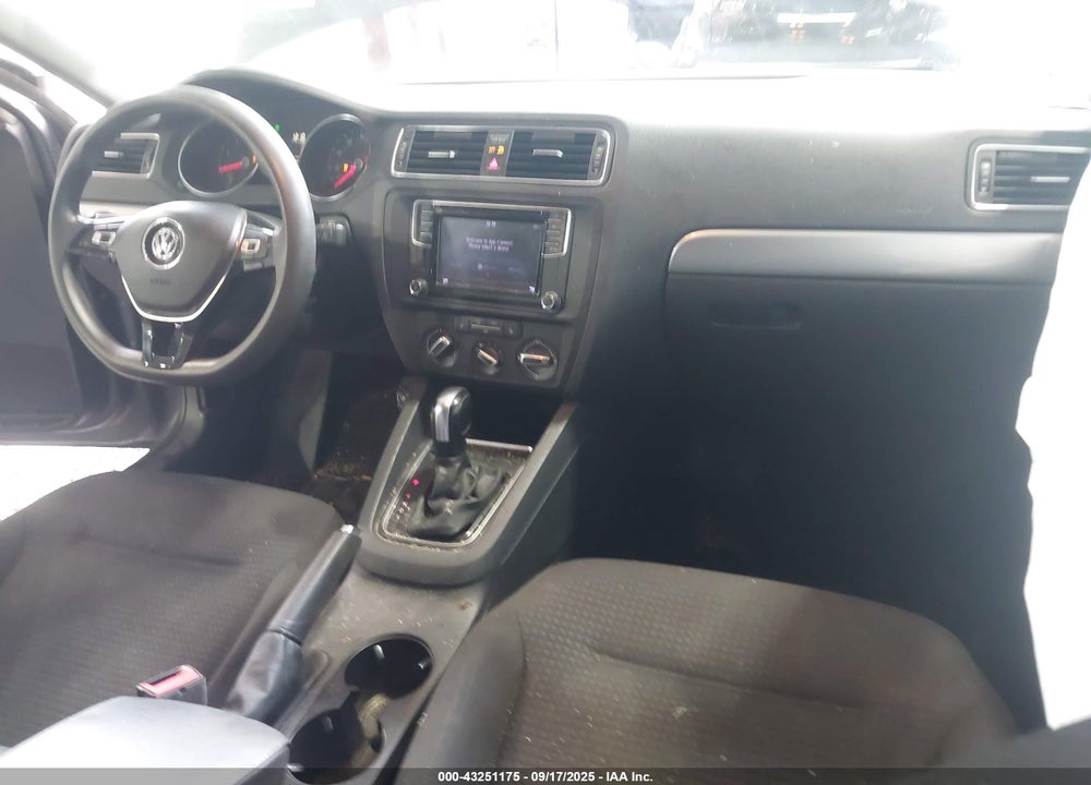 2016 VOLKSWAGEN JETTA 1.4T SE VIN: 3VWD67AJ3GM347858