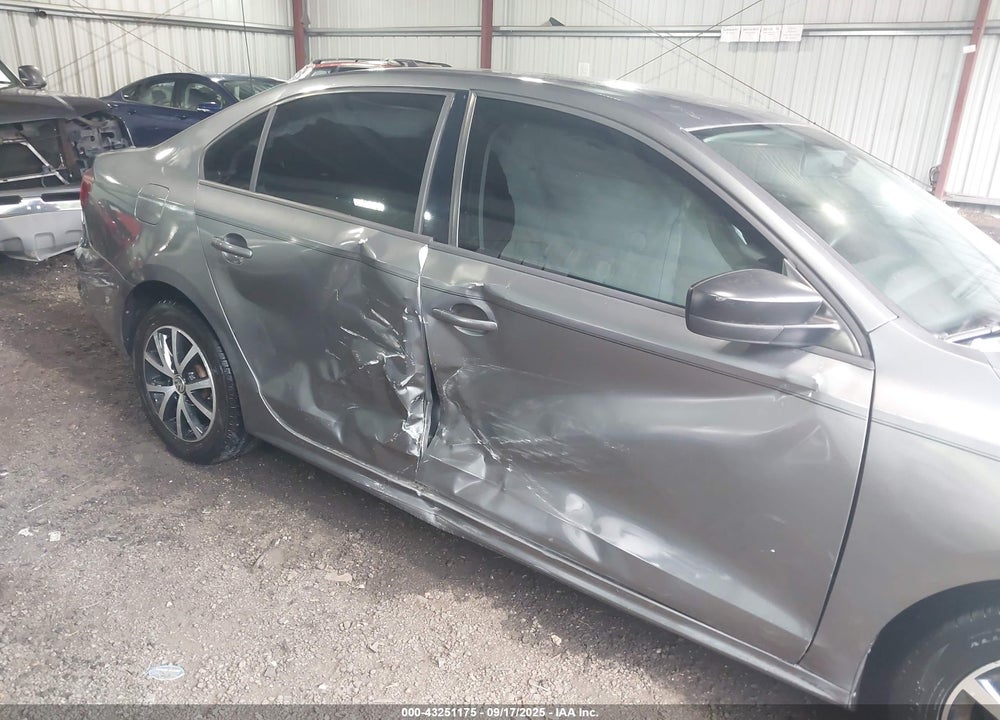 2016 VOLKSWAGEN JETTA 1.4T SE VIN: 3VWD67AJ3GM347858