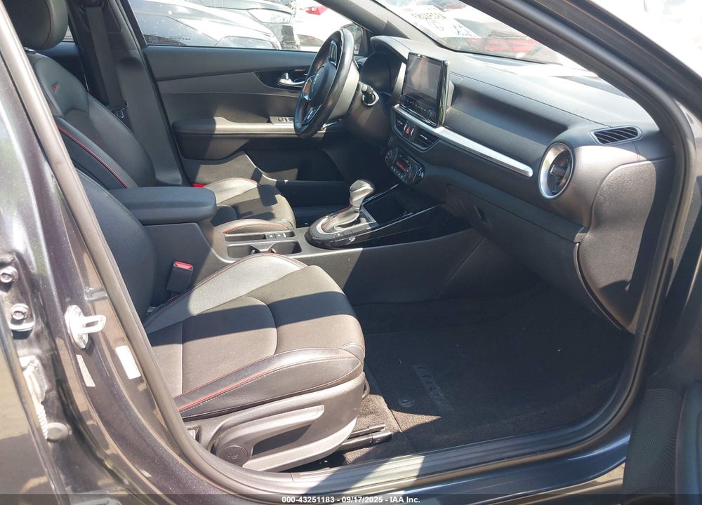 2023 KIA FORTE GT VIN: 3KPF44AC0PE549682