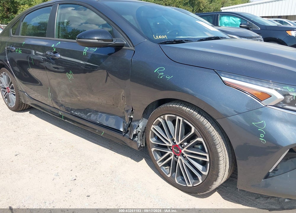 2023 KIA FORTE GT VIN: 3KPF44AC0PE549682