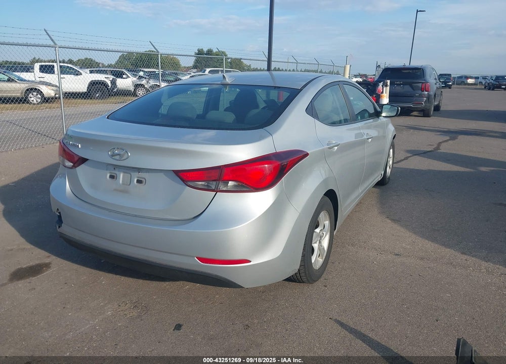 2015 HYUNDAI ELANTRA VIN: 5NPDH4AE7FH637345