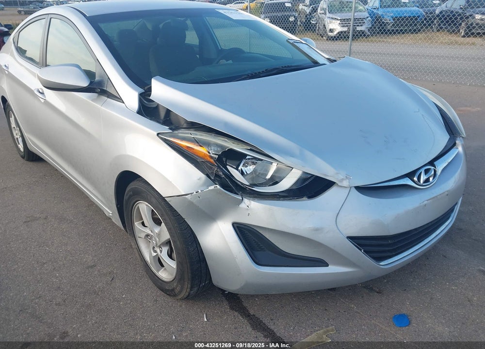 2015 HYUNDAI ELANTRA VIN: 5NPDH4AE7FH637345