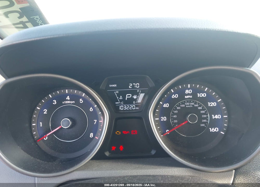 2015 HYUNDAI ELANTRA VIN: 5NPDH4AE7FH637345