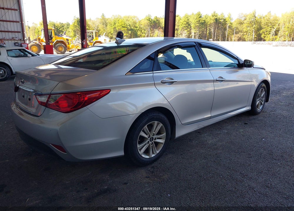 2014 HYUNDAI SONATA VIN: 5NPEB4AC9EH838702
