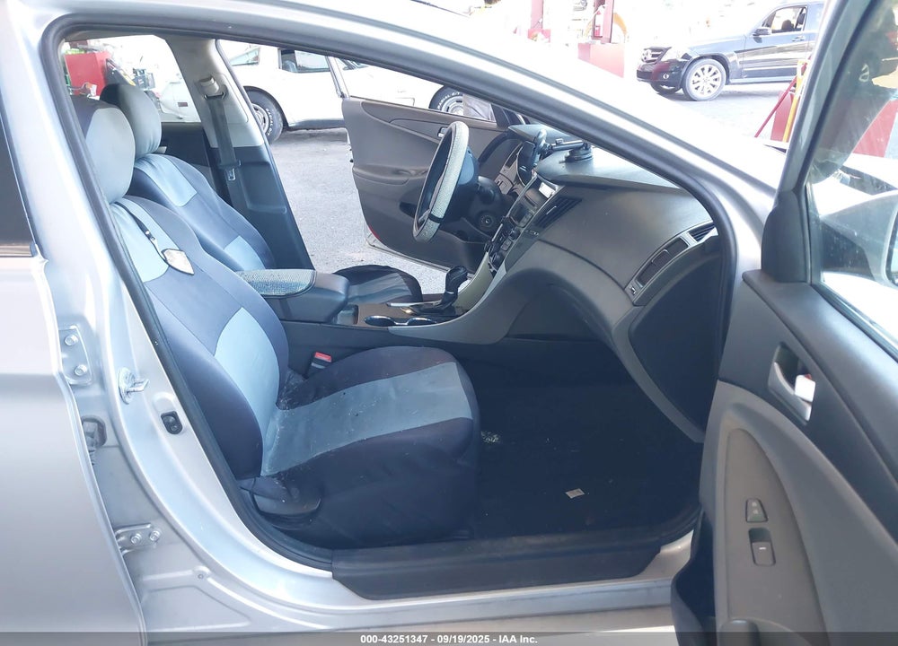 2014 HYUNDAI SONATA VIN: 5NPEB4AC9EH838702