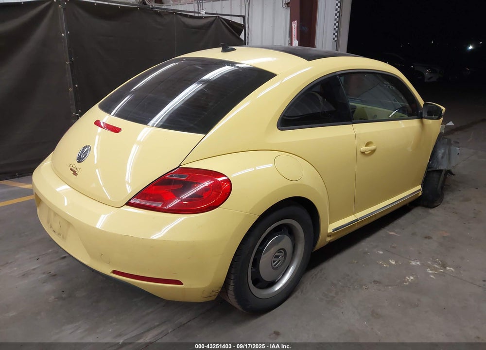 2012 VOLKSWAGEN BEETLE VIN: 3VWJX7AT3CM655558