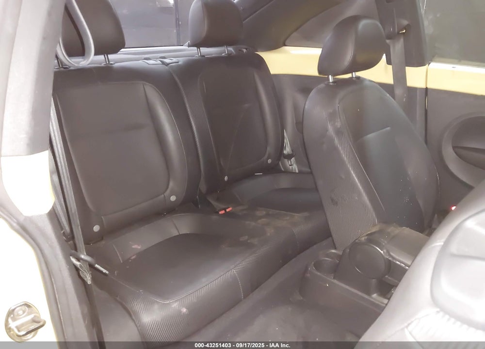 2012 VOLKSWAGEN BEETLE VIN: 3VWJX7AT3CM655558