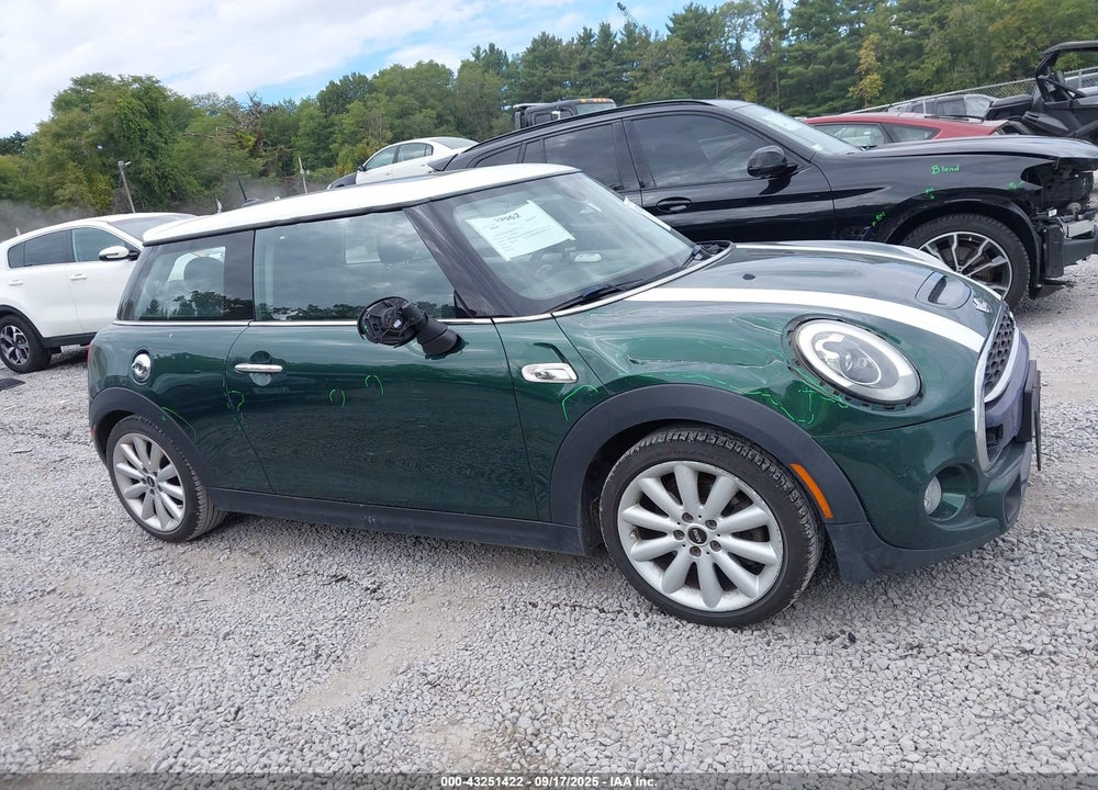 2018 MINI HARDTOP VIN: WMWXP7C57J2C61934