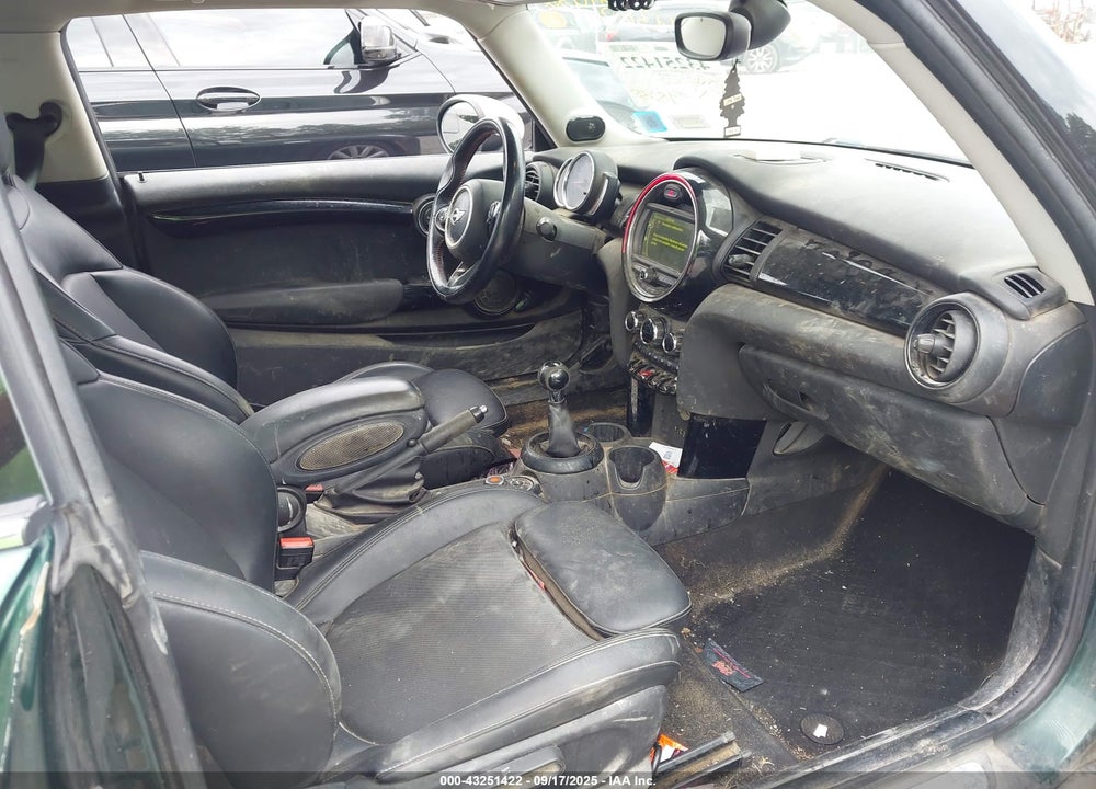 2018 MINI HARDTOP VIN: WMWXP7C57J2C61934
