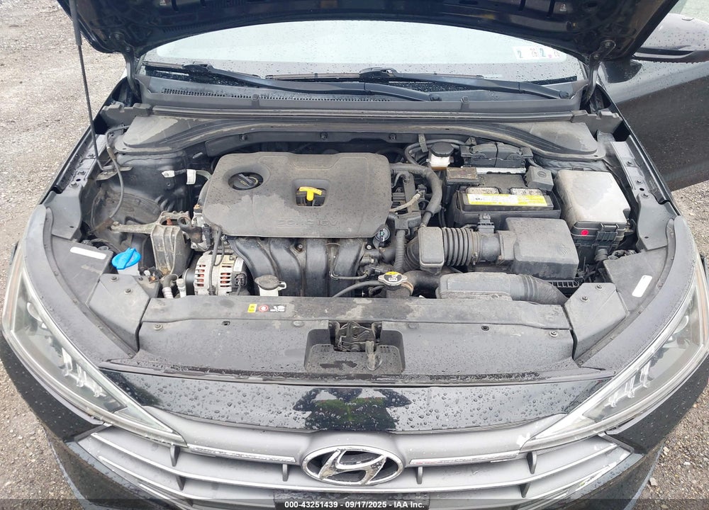2020 HYUNDAI ELANTRA VIN: 5NPD74LF2LH591637