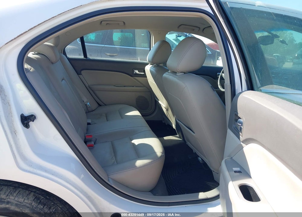 2011 FORD FUSION VIN: 3FAHP0CG9BR159695