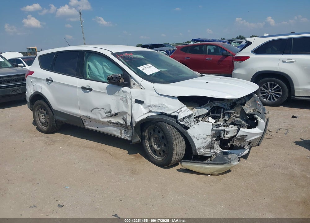 2015 FORD ESCAPE S VIN: 1FMCU0F7XFUB44027