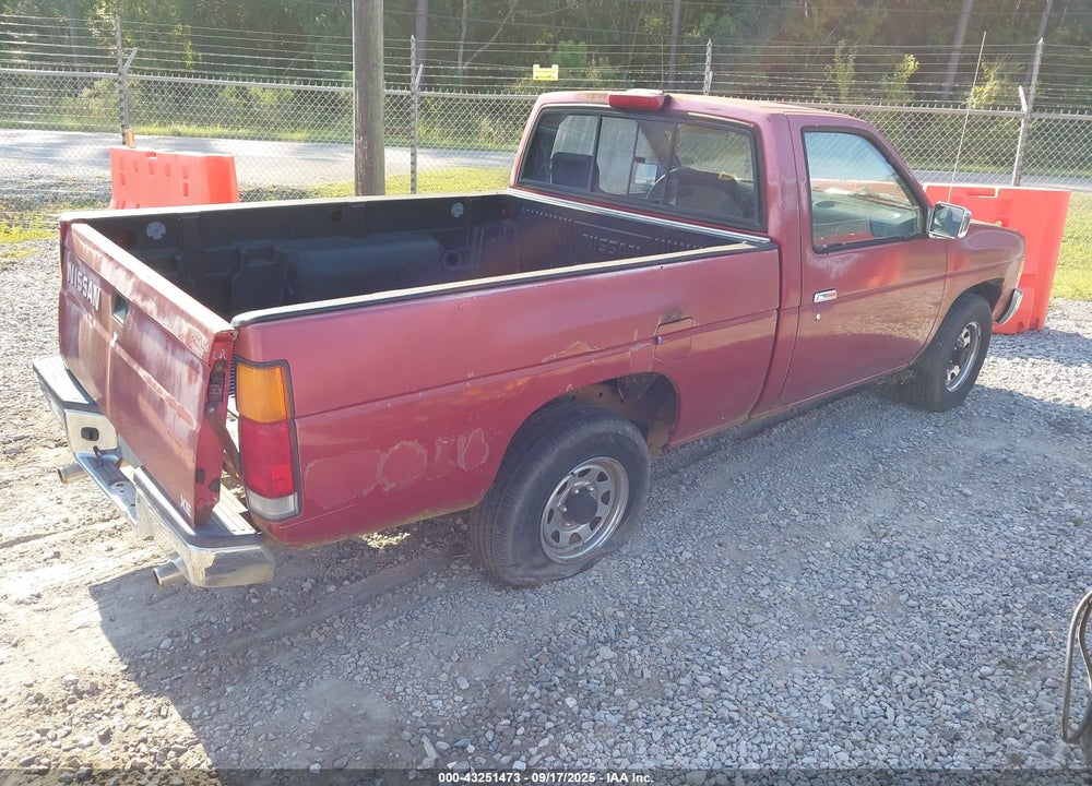 1994 NISSAN TRUCK XE VIN: 1N6SD11S0RC389783