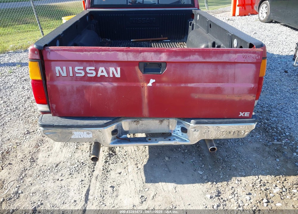 1994 NISSAN TRUCK XE VIN: 1N6SD11S0RC389783