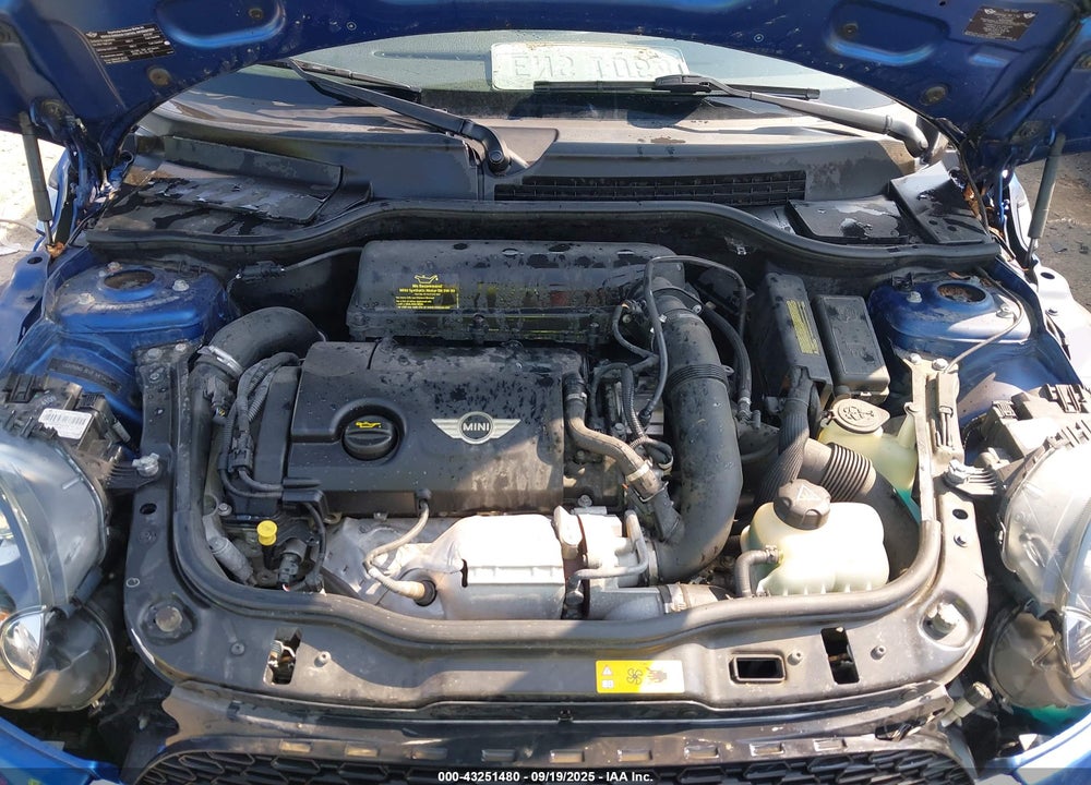 2012 MINI COOPER VIN: WMWSV3C58CTY18918