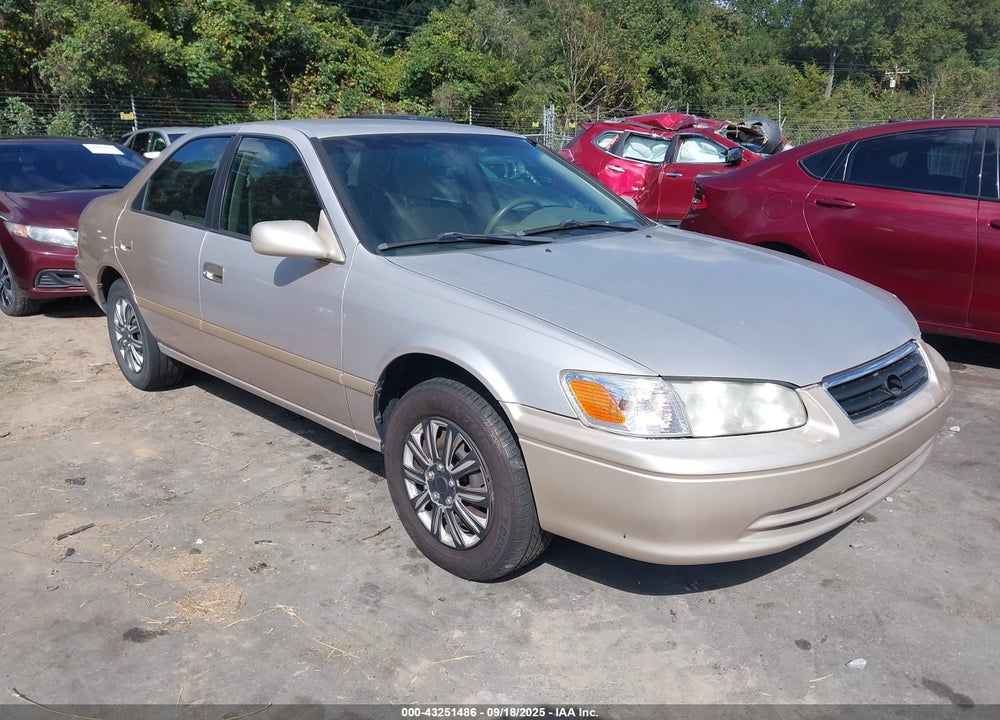 2001 TOYOTA CAMRY LE VIN: 4T1BG22K61U101337