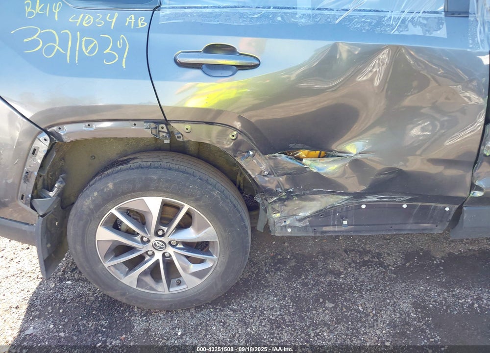 2022 TOYOTA RAV4 HYBRID VIN: 2T3RWRFV9NW129239