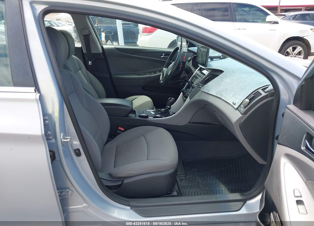 2013 HYUNDAI SONATA GLS VIN: 5NPEB4AC6DH545953