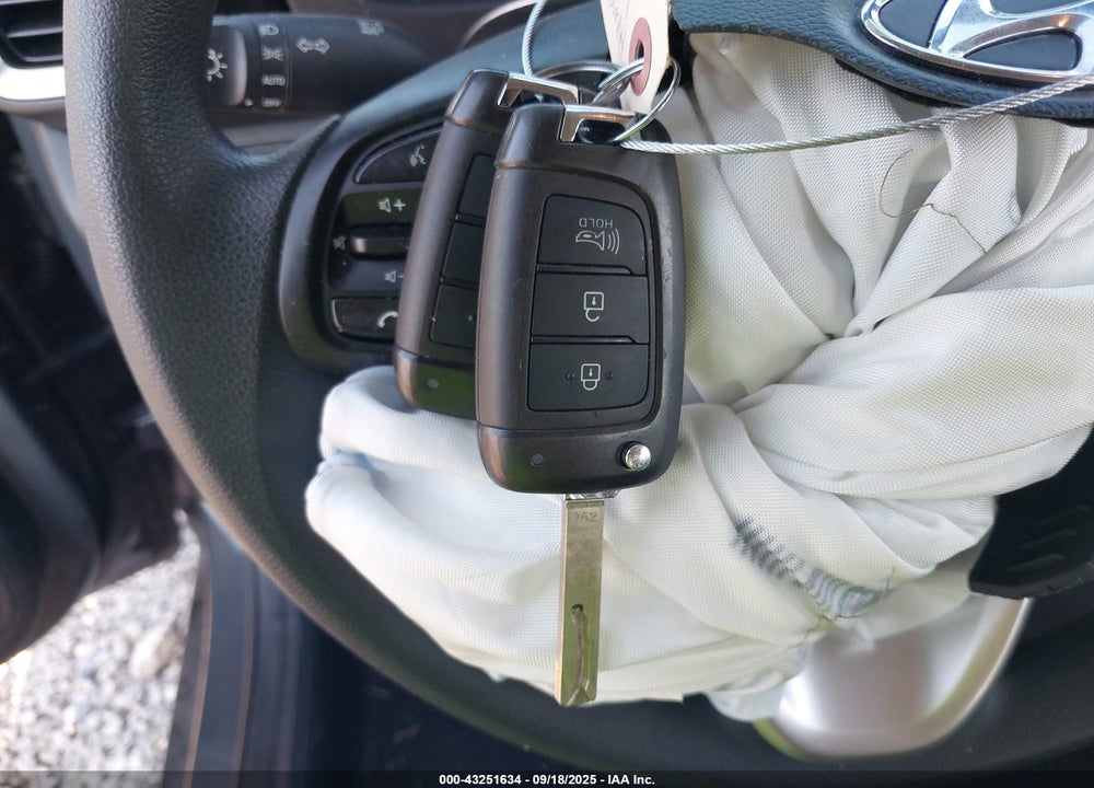 2025 HYUNDAI VENUE SE VIN: KMHRB8A38SU365199