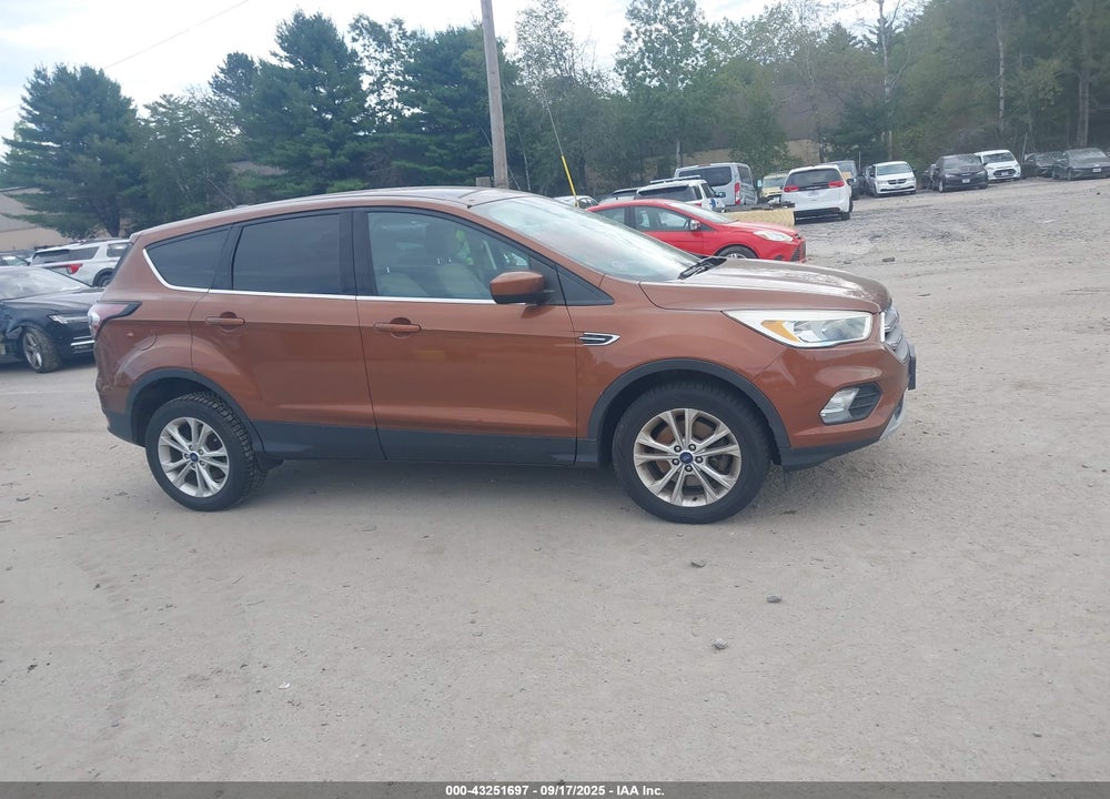 2017 FORD ESCAPE VIN: 1FMCU9GD7HUB05746