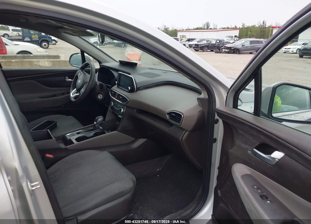 2019 HYUNDAI SANTA FE SE VIN: 5NMS23ADXKH130473