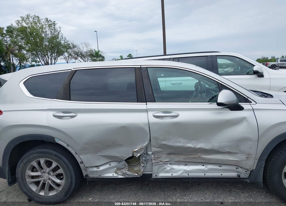2019 HYUNDAI SANTA FE SE VIN: 5NMS23ADXKH130473