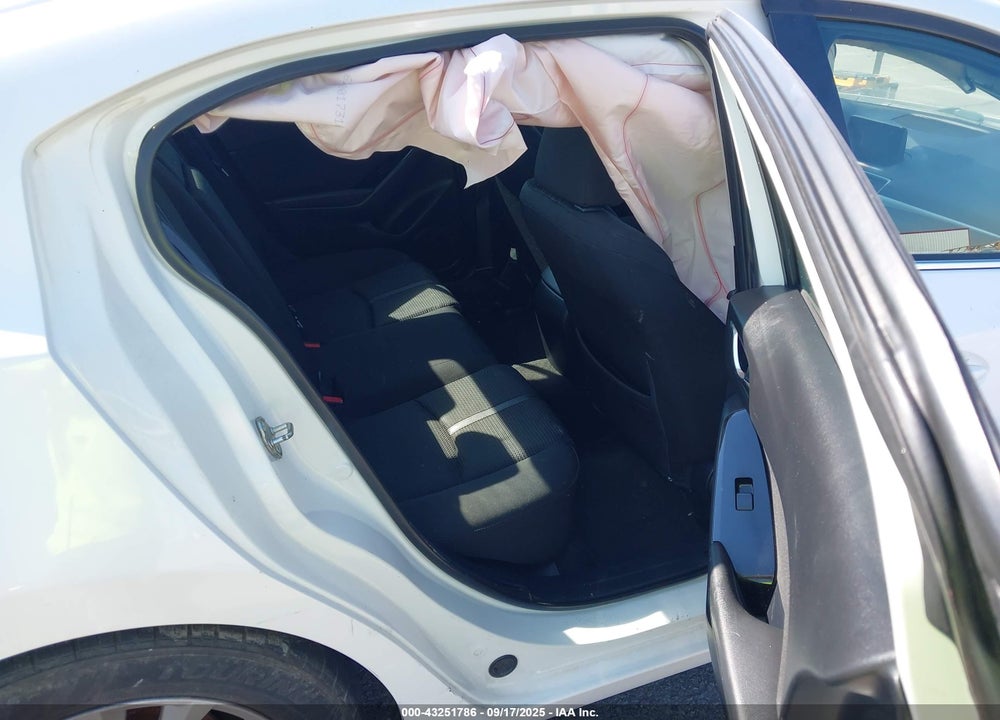 2017 MAZDA 3 VIN: 3MZBN1U70HM133807