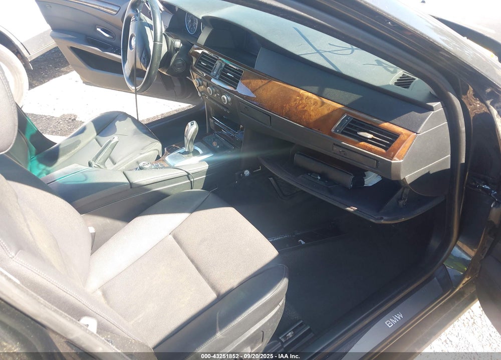 2010 BMW 5 SERIES VIN: WBANU5C51AC124516