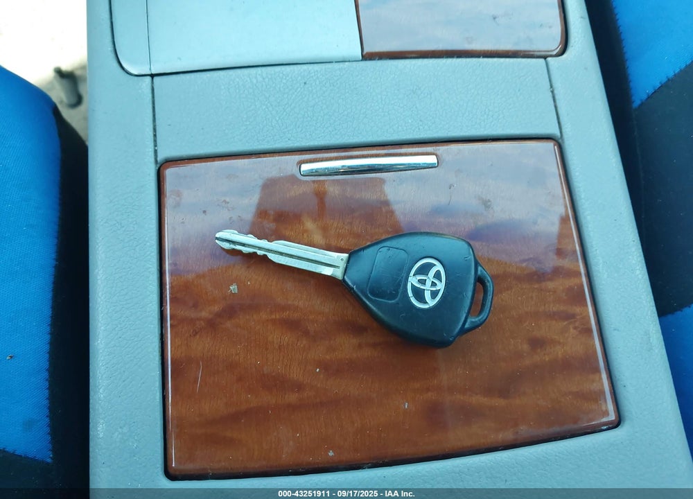 2008 TOYOTA CAMRY LE VIN: 4T4BE46K48R014967
