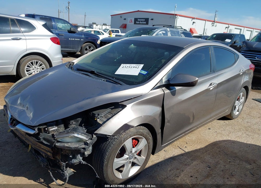 2012 HYUNDAI ELANTRA VIN: 5NPDH4AE3CH092658