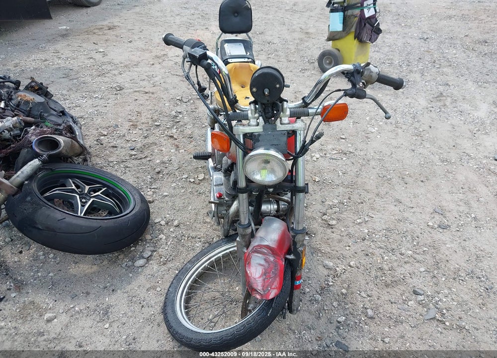 1985 HONDA CMX250 C VIN: JH2MC1300FK001857