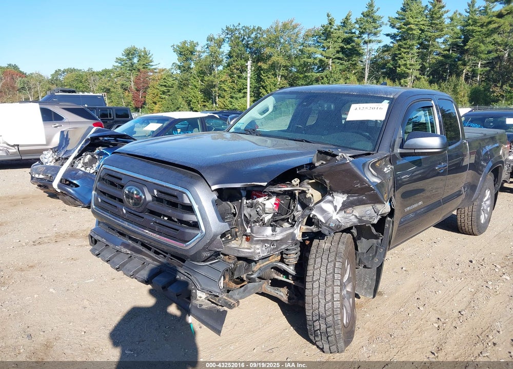 2019 TOYOTA TACOMA SR5 V6 VIN: 5TFSZ5AN7KX210465