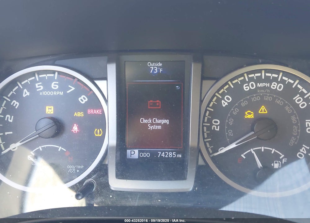 2019 TOYOTA TACOMA SR5 V6 VIN: 5TFSZ5AN7KX210465