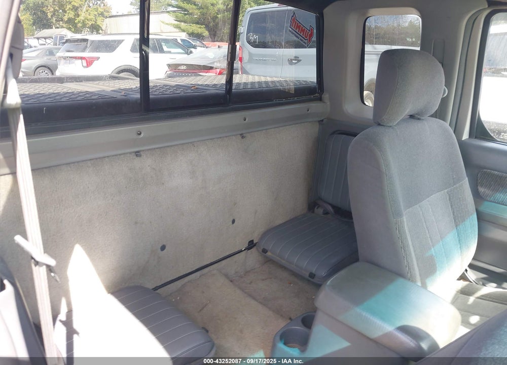 2000 NISSAN FRONTIER SE-V6/XE-V6 VIN: 1N6ED26Y6YC436295