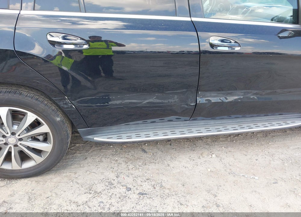 2015 MERCEDES-BENZ GL-CLASS VIN: 4JGDF6EEXFA483213