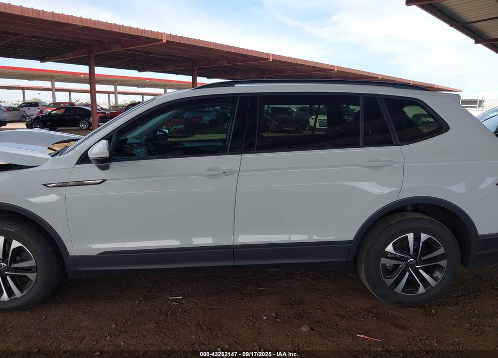 2023 VOLKSWAGEN TIGUAN VIN: 3VVRB7AX8PM006742