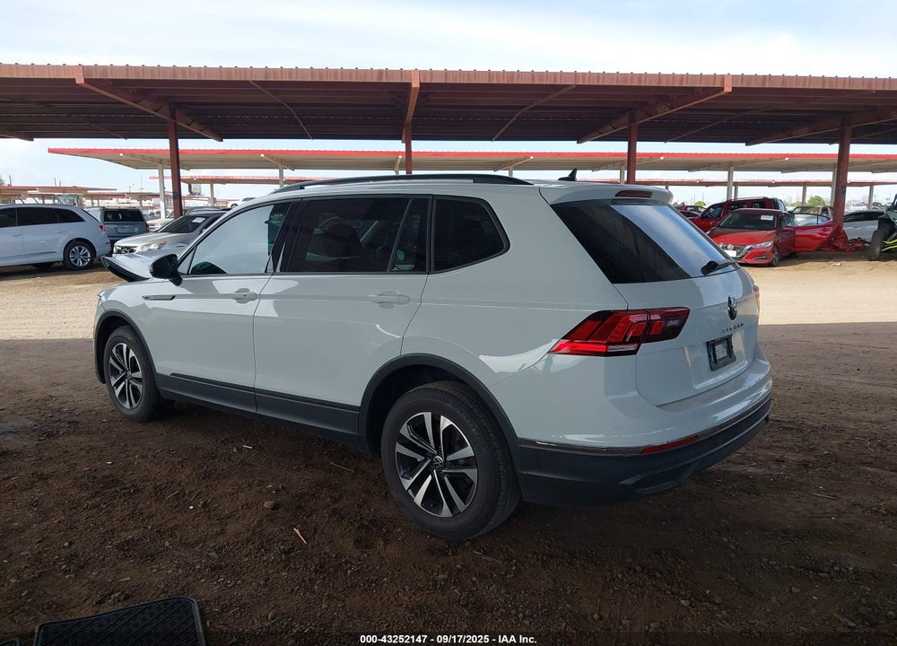 2023 VOLKSWAGEN TIGUAN VIN: 3VVRB7AX8PM006742