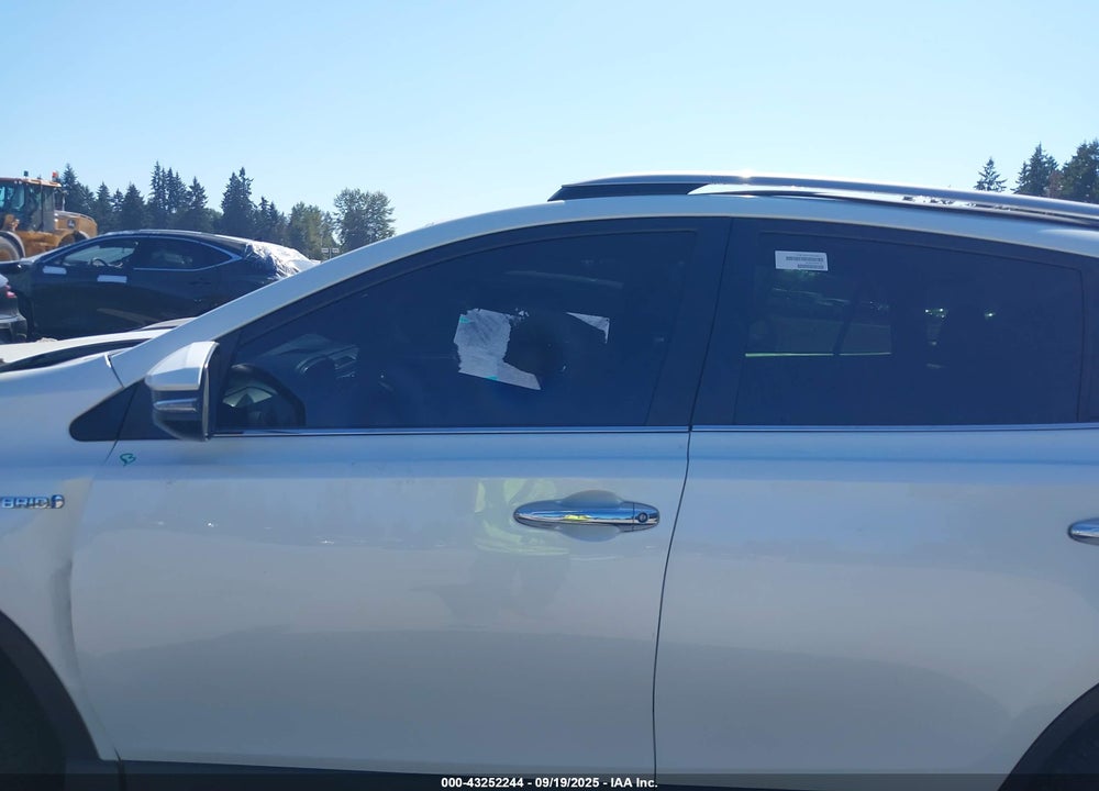 2017 TOYOTA RAV4 HYBRID LIMITED VIN: JTMDJREV0HD068617