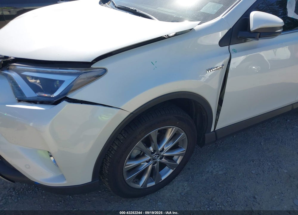 2017 TOYOTA RAV4 HYBRID LIMITED VIN: JTMDJREV0HD068617