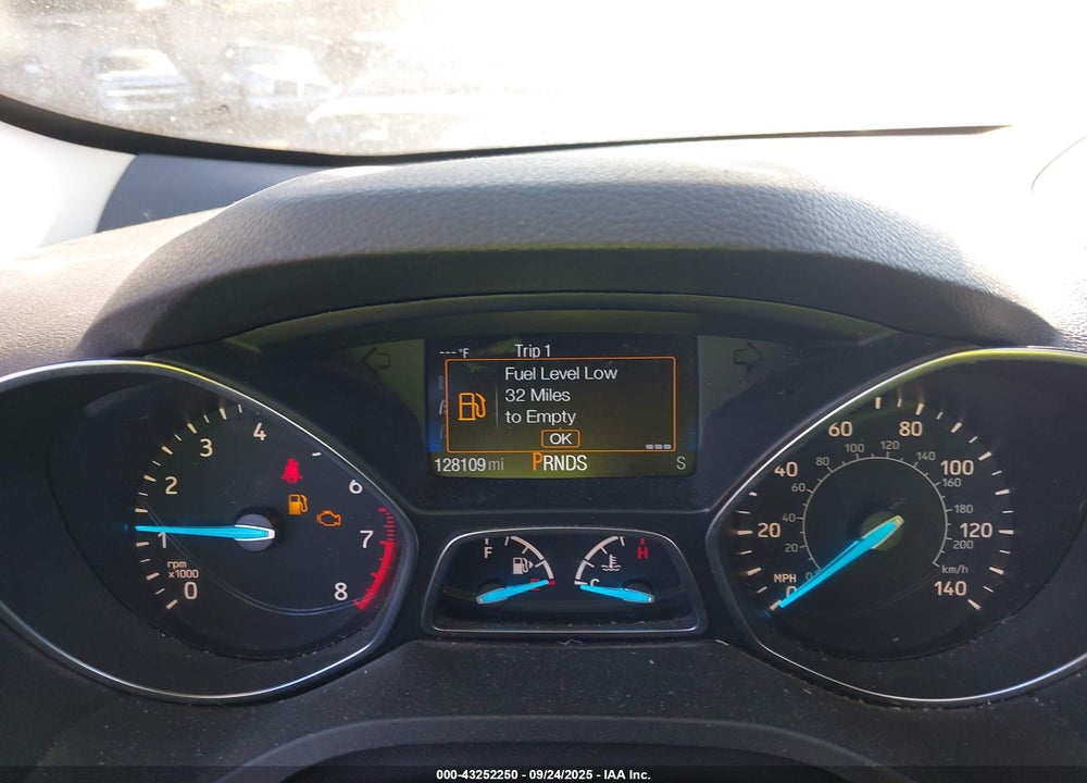 2017 FORD ESCAPE VIN: 1FMCU0GD1HUE48158