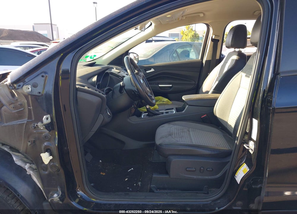 2017 FORD ESCAPE VIN: 1FMCU0GD1HUE48158