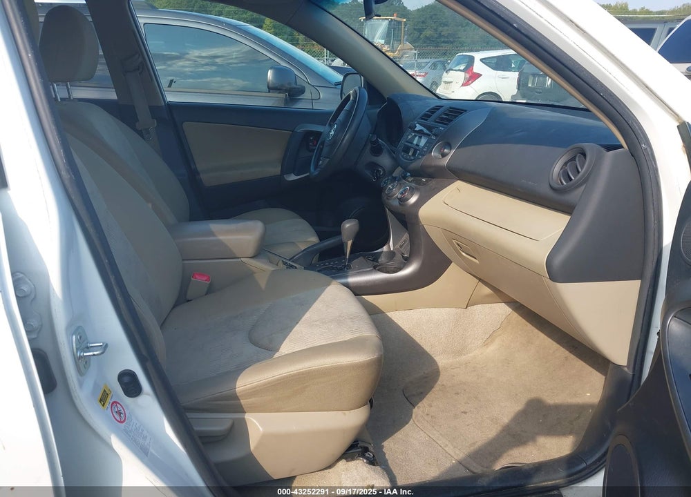 2009 TOYOTA RAV4 VIN: JTMZF35V095008823
