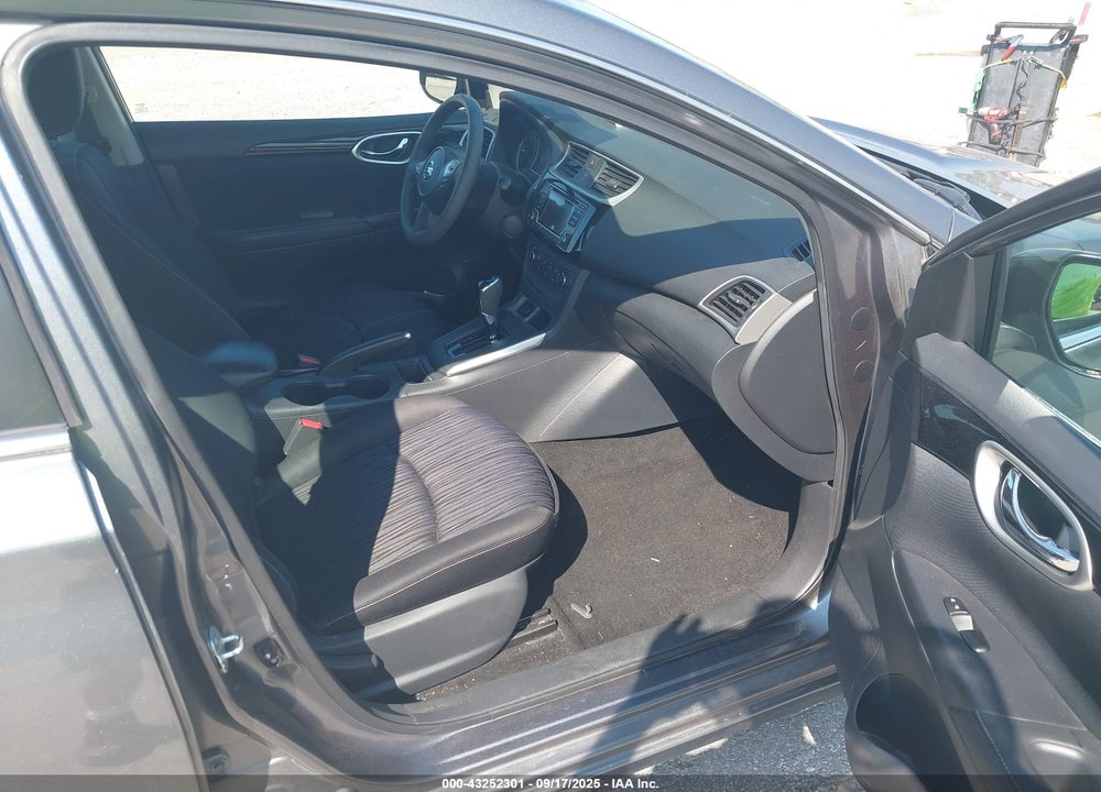 2017 NISSAN SENTRA SV VIN: 3N1AB7AP3HL694400